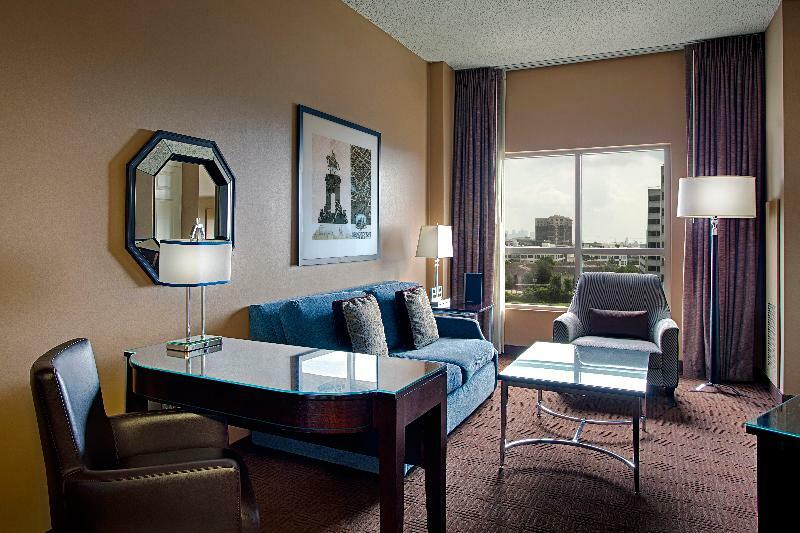 The Chifley Houston, Tapestry Collection By Hilton Hotel Exterior photo